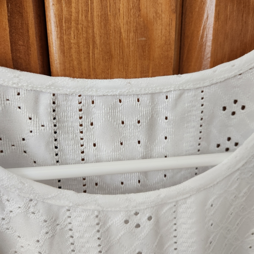 NEW! White Eyelet Textured Ruffle Short Sleeve Blouse - Picture 8 of 12